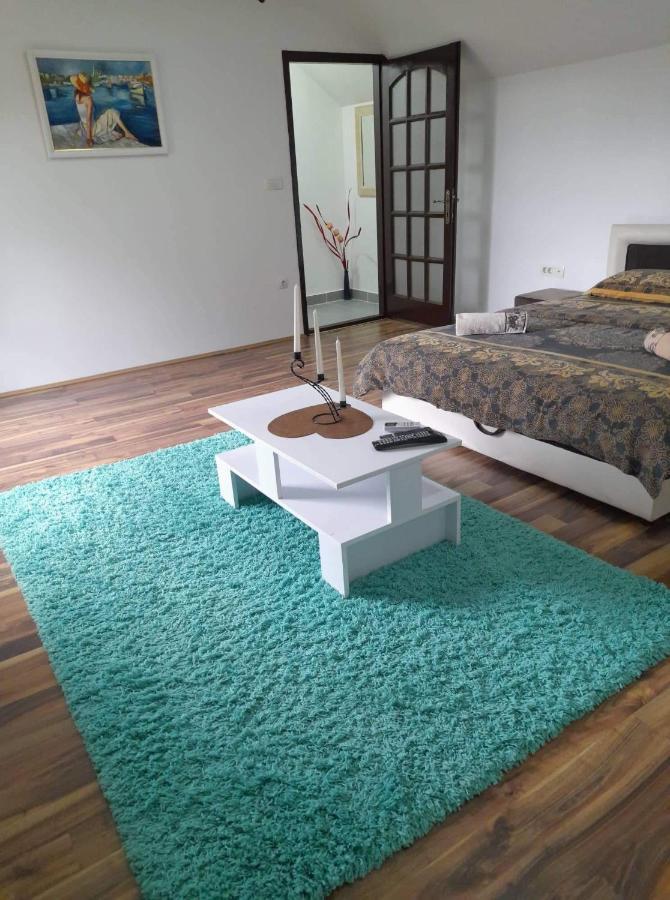 Stan Na Dan Gornji Milanovac-Centar-Nova Gradnja Apartment ภายนอก รูปภาพ